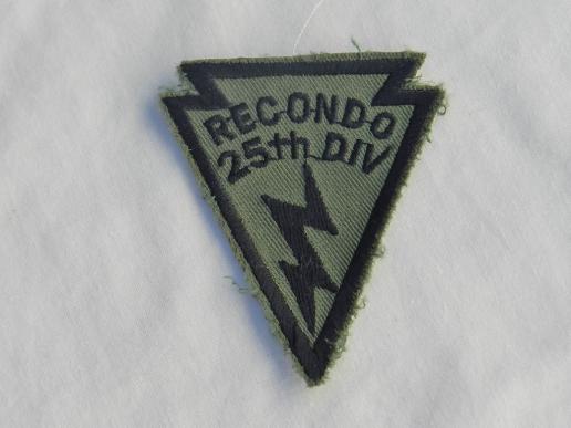 Recondo 25th Division Qaulification Badge