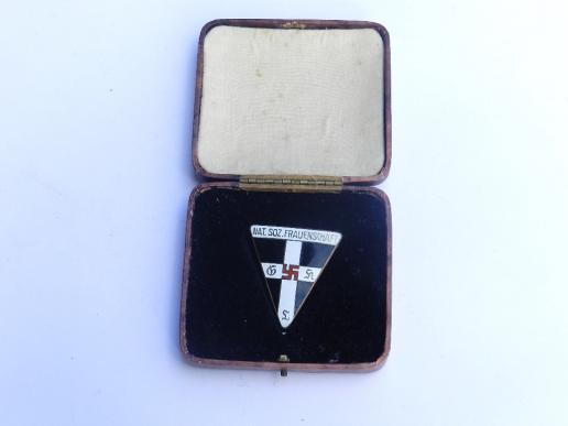  Nat.Soz.Frauenschaft Cased Badge