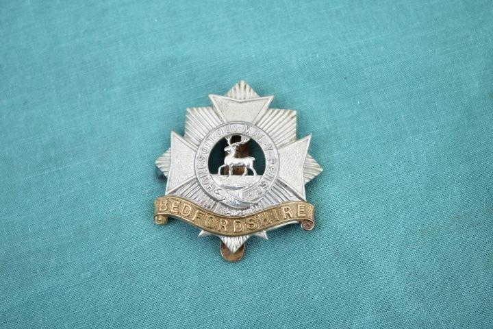 WW1 Bedfordshire Regiment Cap Badge