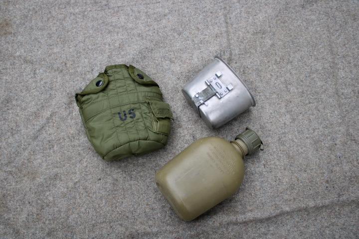 U.S. M1967 Water Bottle Set