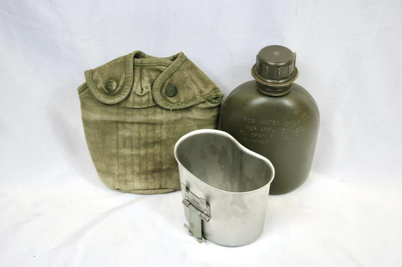 U.S. M1956 Water Bottle Set