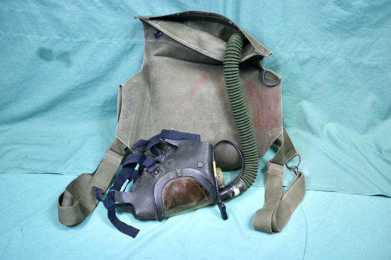 U.S. M25A1 Armoured Fighting  Vehicle Crew Gas Mask