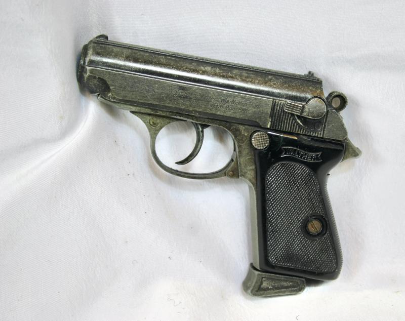 Replica German Walther PPK           ( MGC )