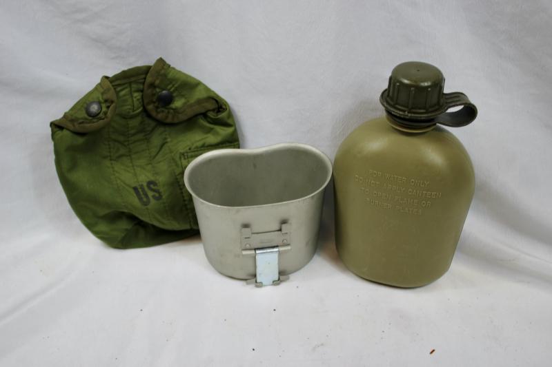 U.S. M1967 Water Bottle Set
