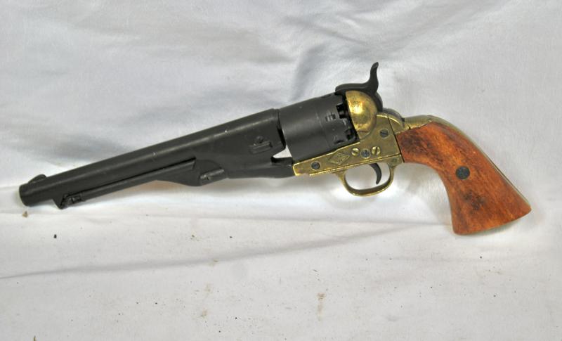 Replica U.S. Colt Army M1860 Revolver.   ( Denix )