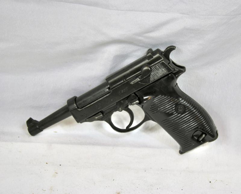 Replica German  P38 Pistol                         ( Denix )