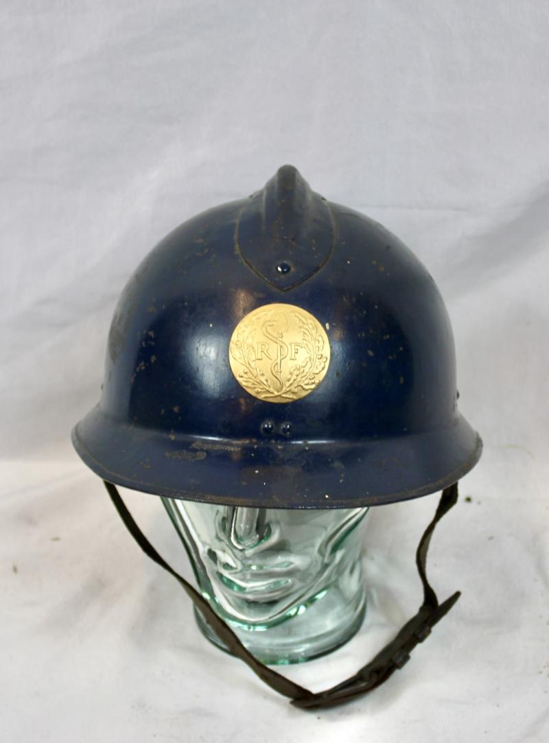 French M1926 Adrian Helmet.                ( Medical )