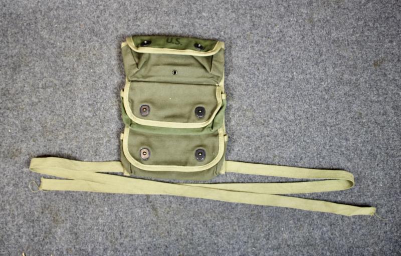 U.S. Three Pocket Grenade Pouch