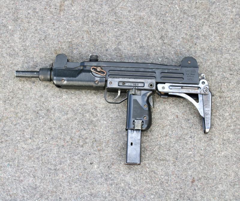 Replica Isreali Uzi Machine Pistol