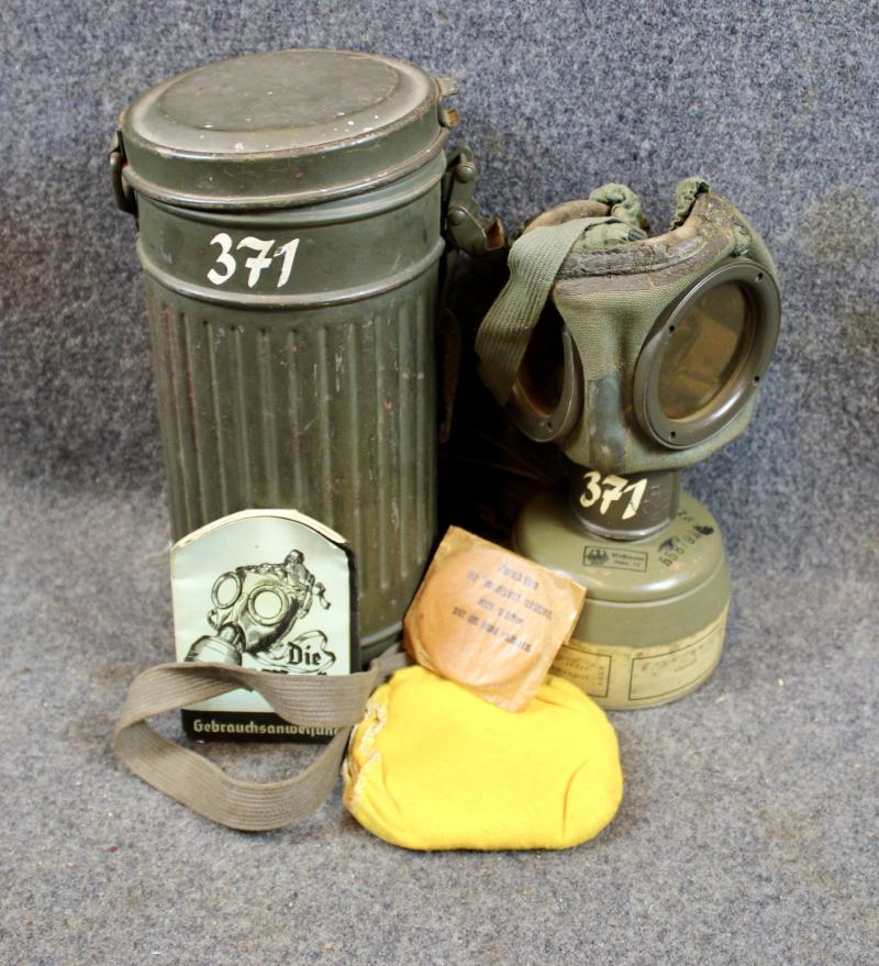 German M1930 Gas Mask & Canister.  ( S-Maske )