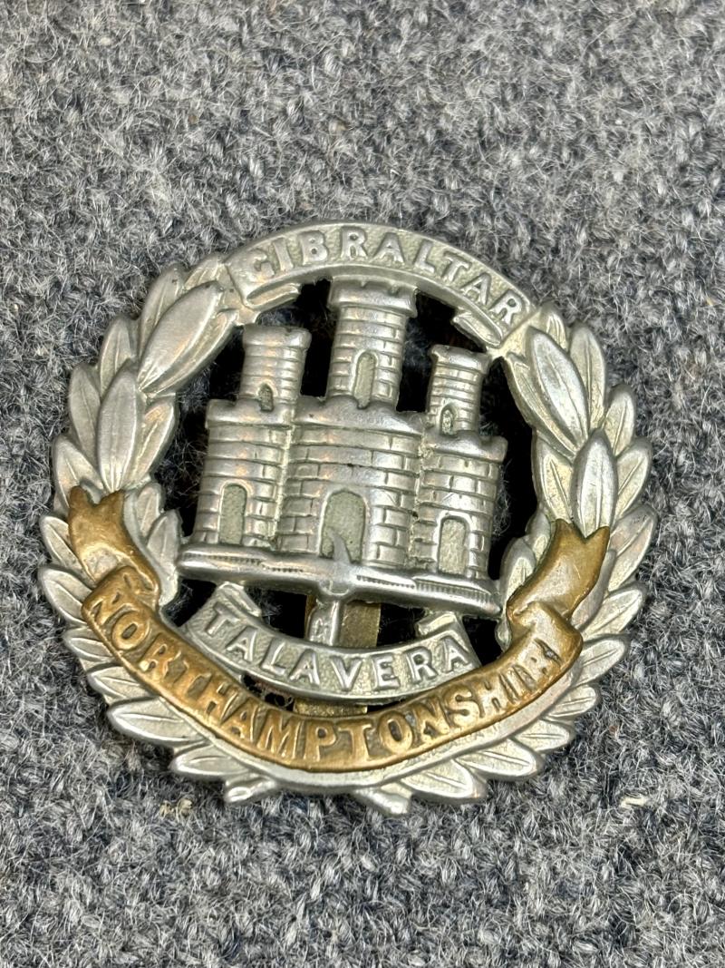 Nothamptonshire Regiment Cap Badge