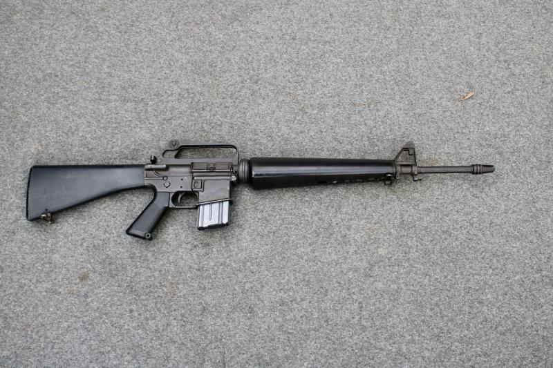 Replica U.S. AR-15 Assault Rifle. ( MGC )