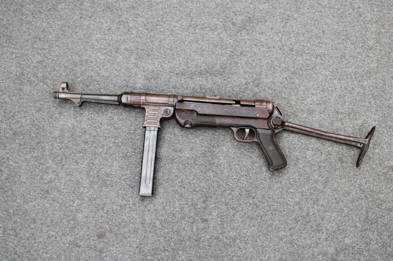 German MP40 Submachine Gun.    ( Pre-EU/UK Deactivation )