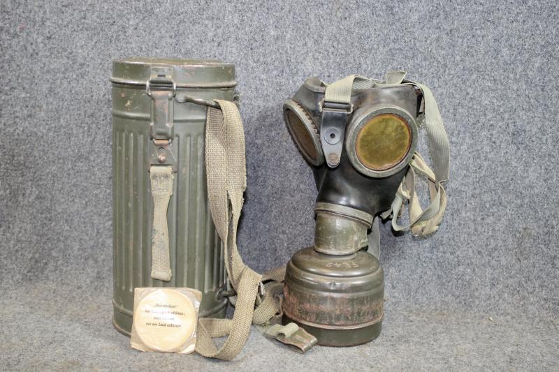 German M38 Gas Mask & Canister