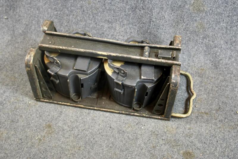 German MG42/34 Assault Drum Magazines & Rack