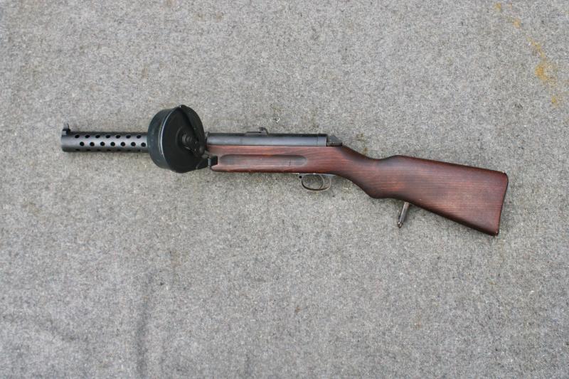 Replica German MP18 Submachine Gun