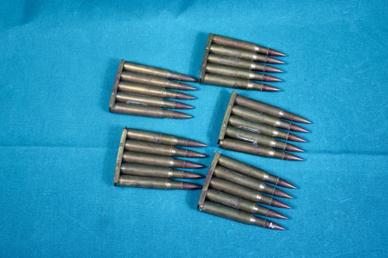 U.S. Springfield Rifle Chargle clip & Five Inert 30.06 French made Rounds