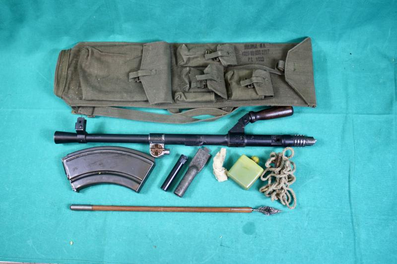 British Spare Barrel Pouch & Contents