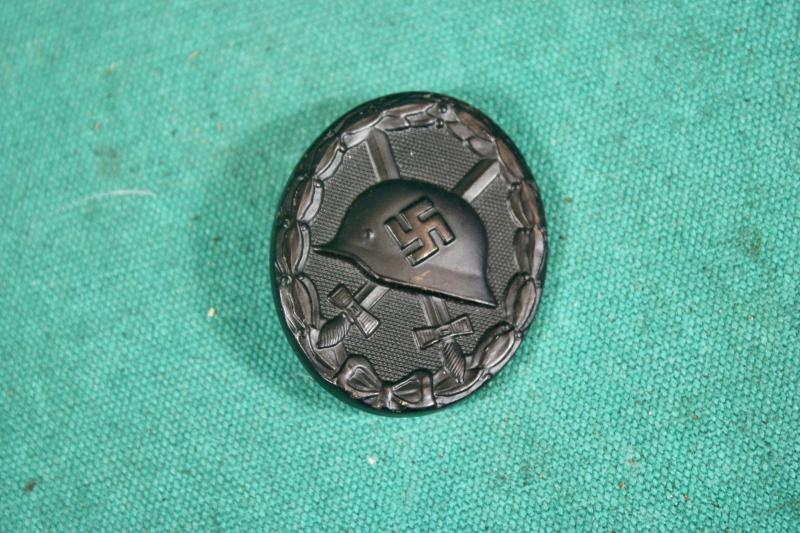 Black Wound Badge