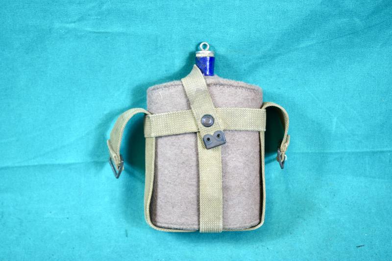 British Water Bottle & 08 Carrier